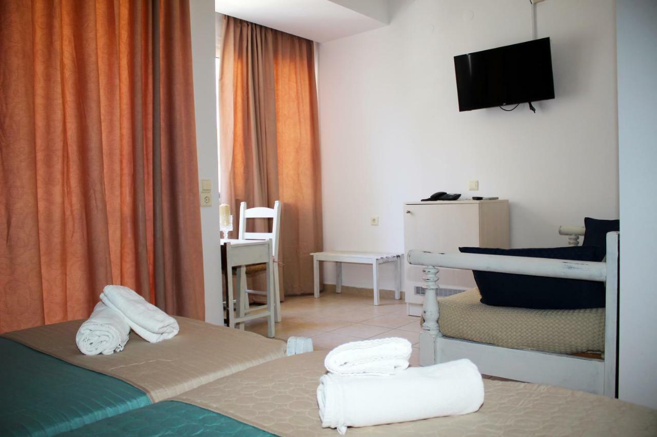 Ikaros Art Hotel อายิโอสนิโกลาโอส ภายนอก รูปภาพ