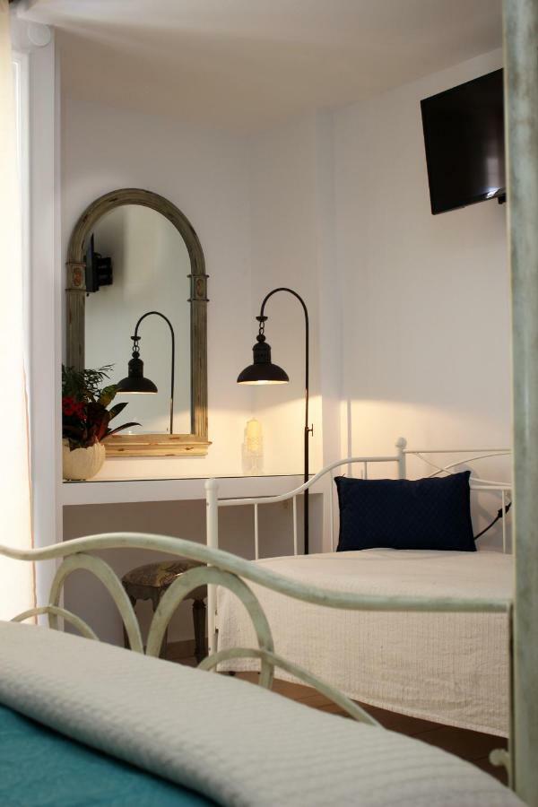 Ikaros Art Hotel อายิโอสนิโกลาโอส ภายนอก รูปภาพ